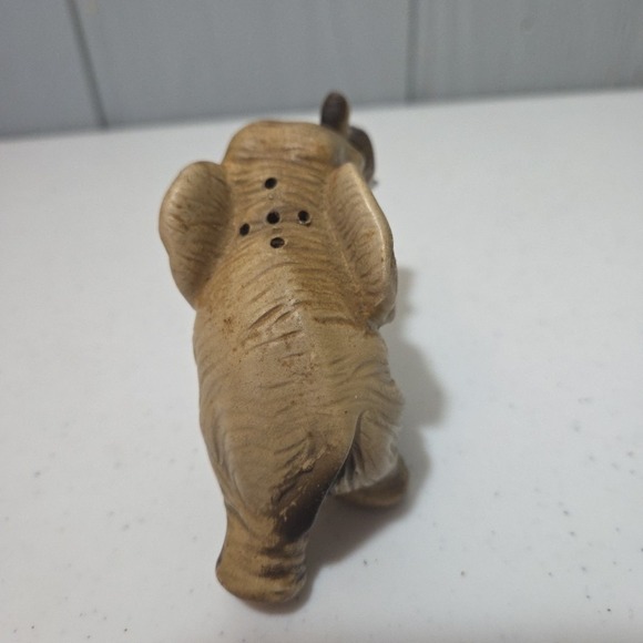 Vintage Porcelain Grey Tan Trunk Up Elephant Salt Shaker Japan Good Luck - Picture 5 of 12